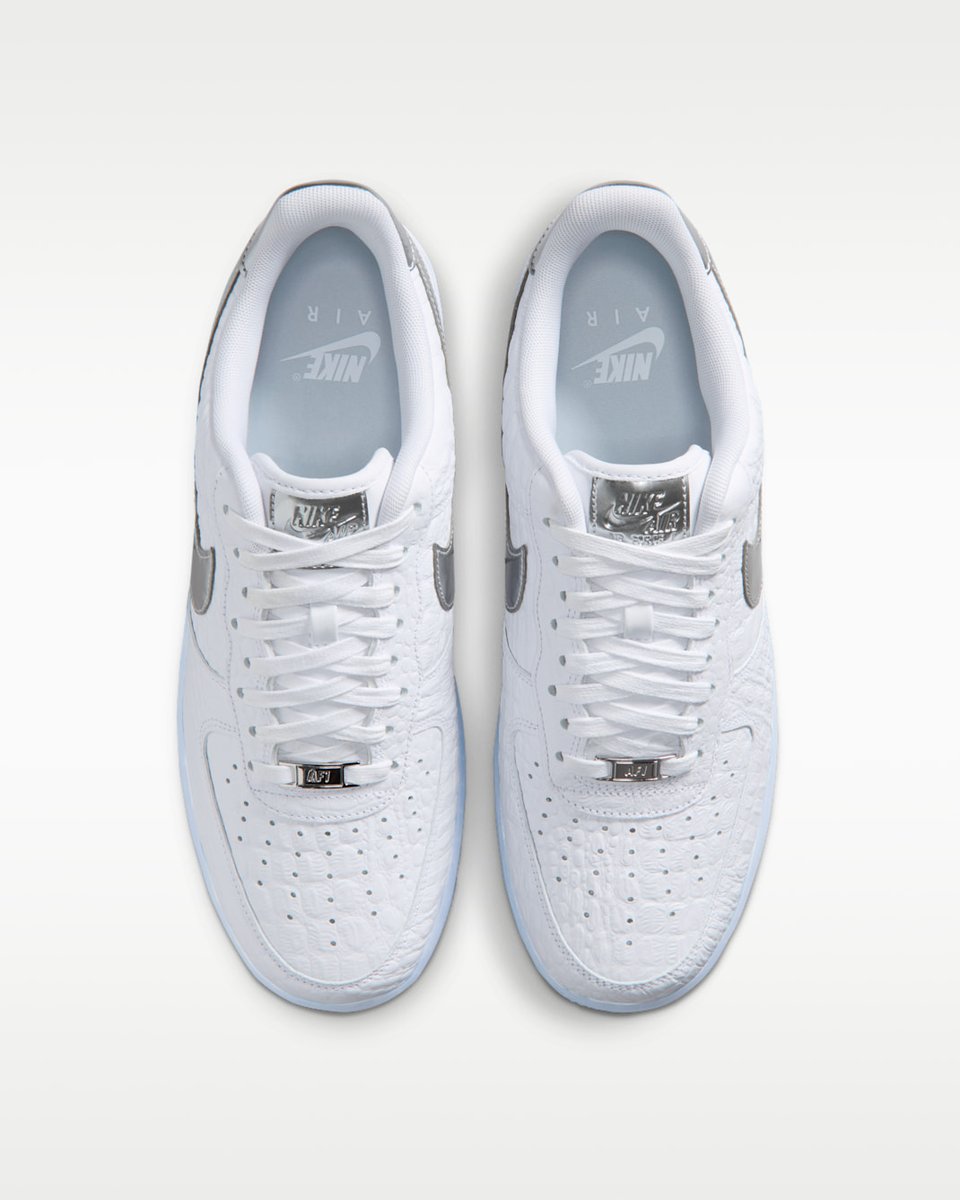 JustFreshKicks tweet media