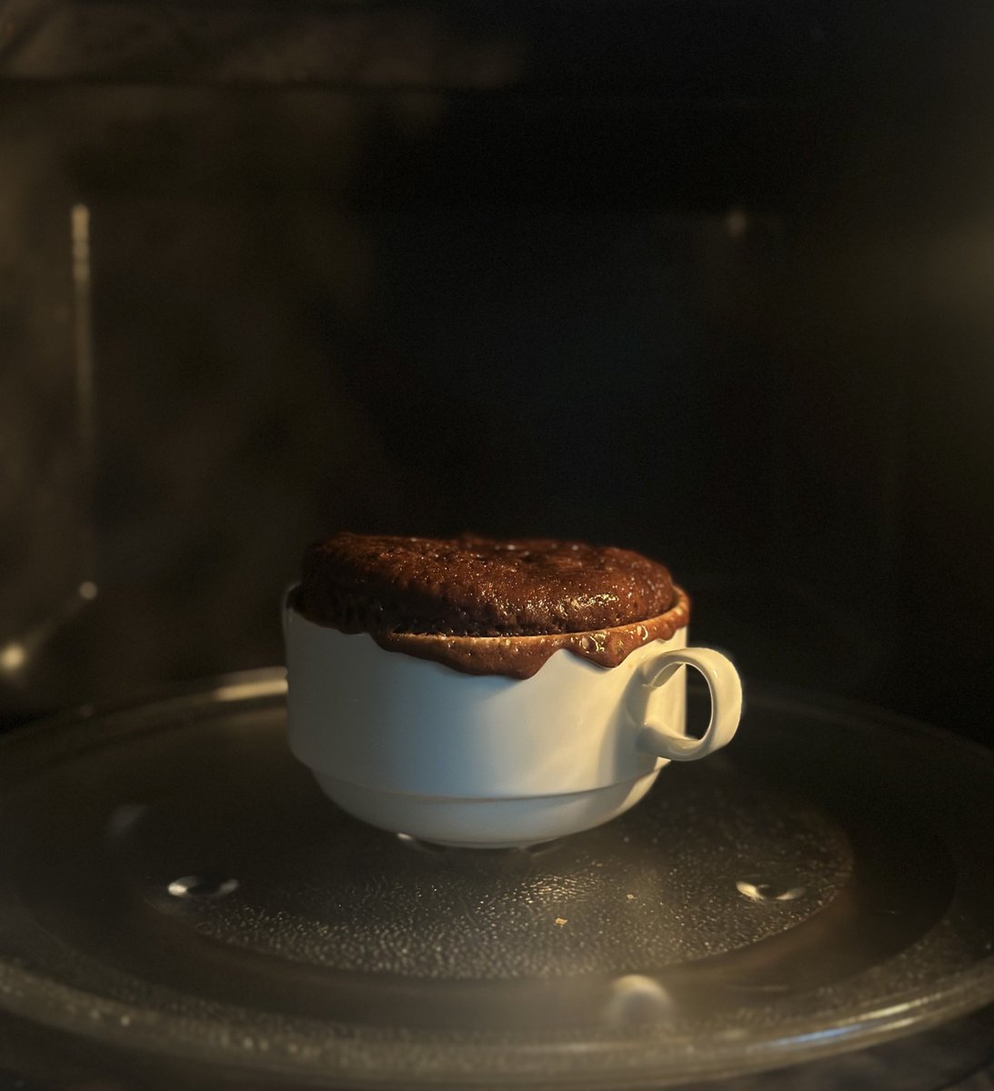 عاشـة tweet media