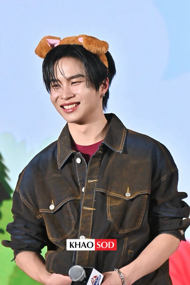 KhaosodOnline's tweet image. จั๋งธีร์ และ ภีมวสุ ที่งาน “KANIVA House of Healing Hearts” - หล่อเท่กันมากเลยค้าบ🐶🐱🏠
.
#BUSbecauseofyouishine #BUS #KANIVAxBUS 
#JUNGT #PEEMWASU