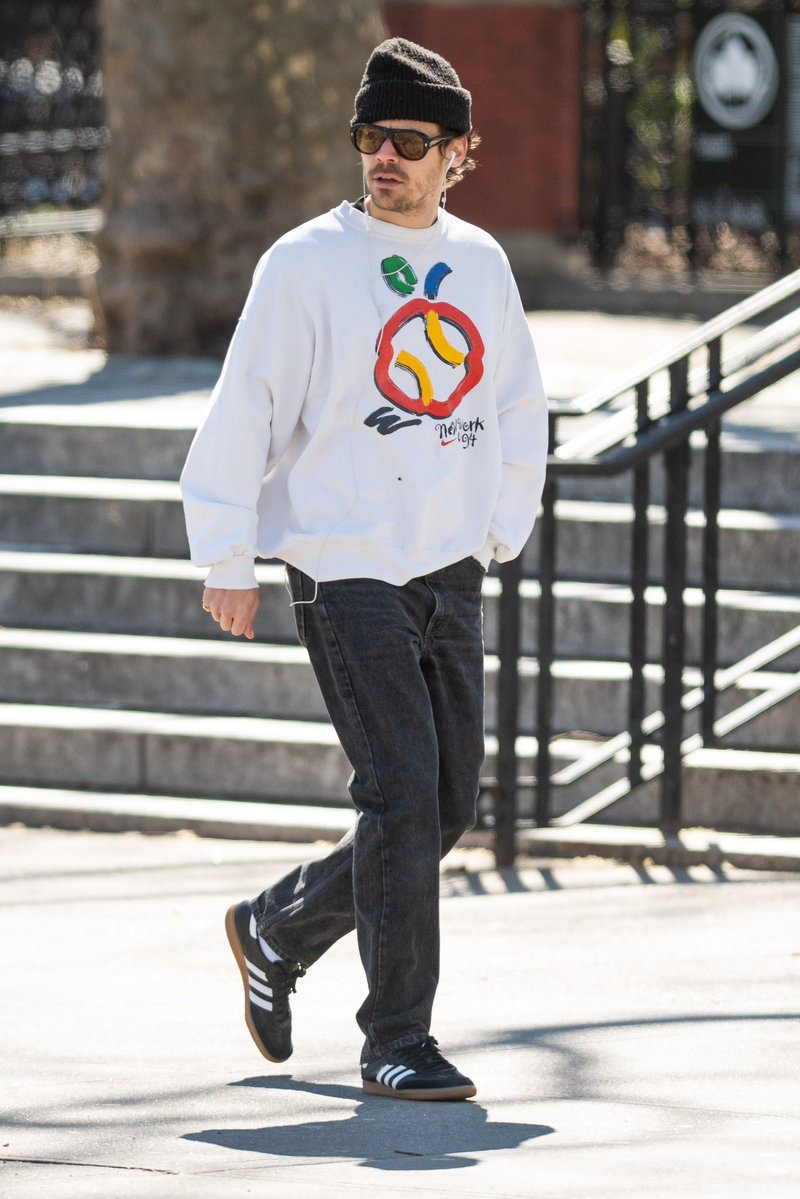 HS Candids tweet media