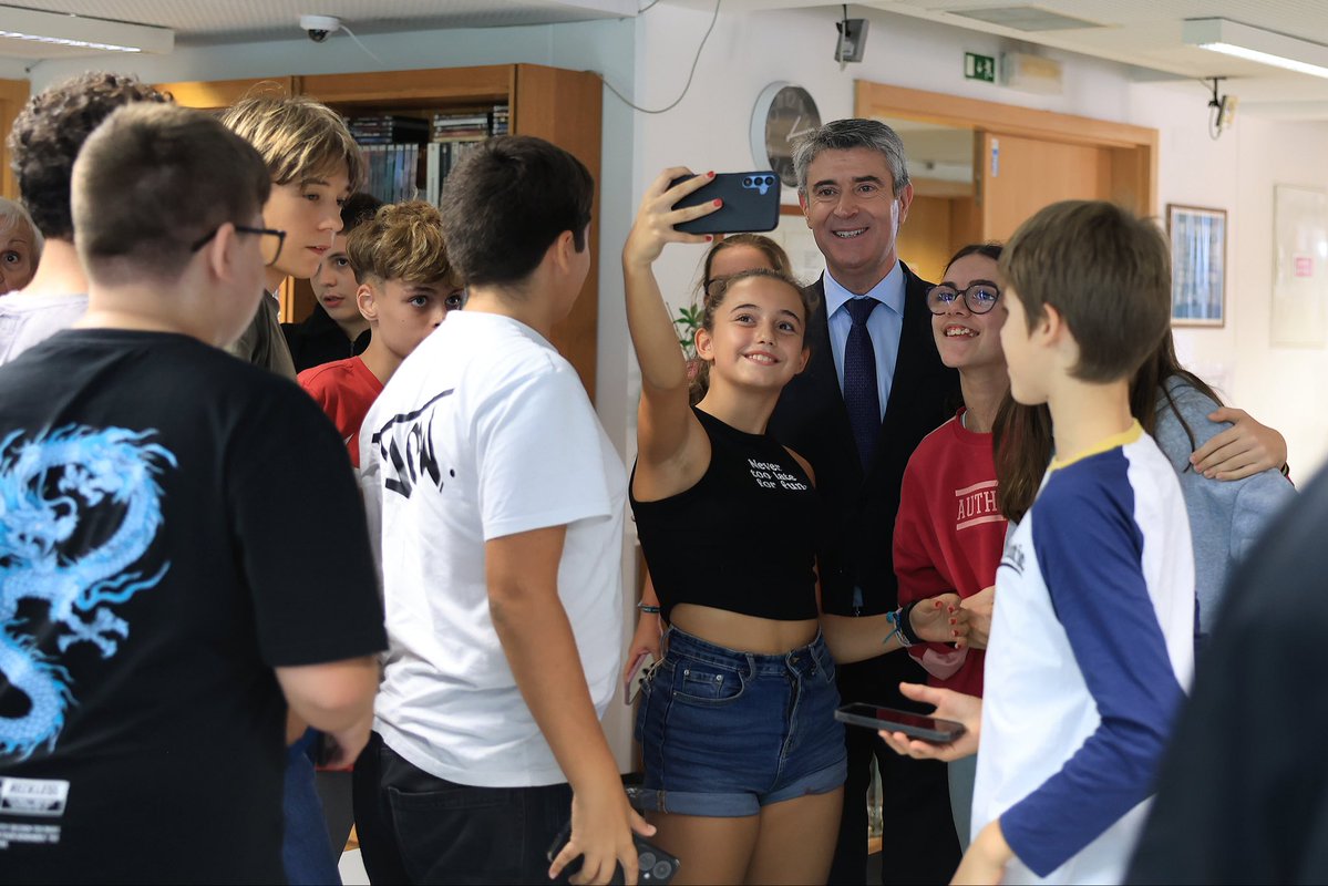 José Luís Carneiro tweet media