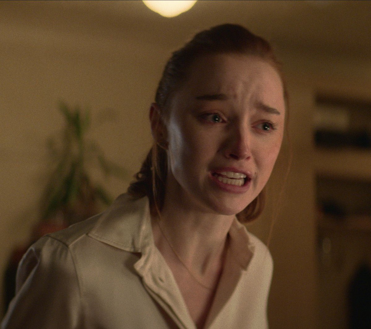 All about Phoebe Dynevor tweet media