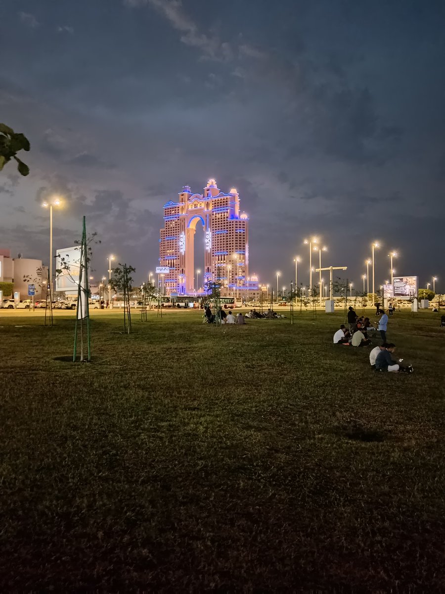 alternate tweet media