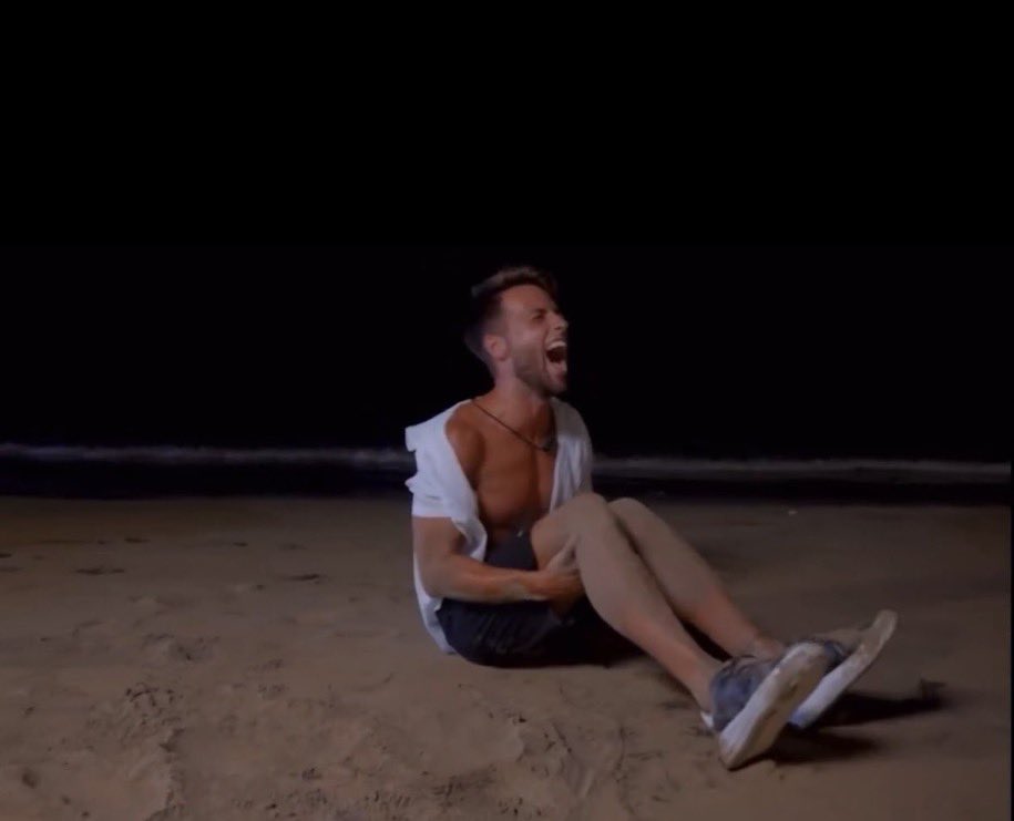 𝐷𝑜𝑙𝑜𝑟𝑒𝑠 tweet media