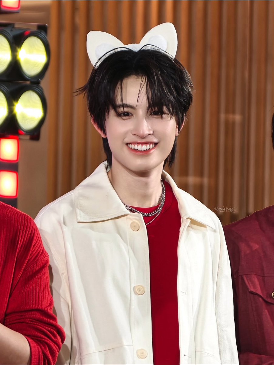 20PASTSIX ◡̈ tweet media