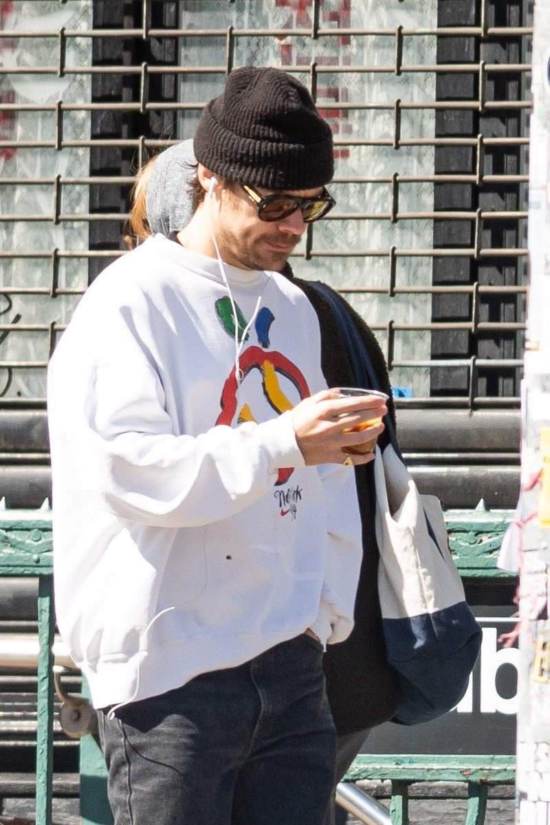 HS Candids tweet media