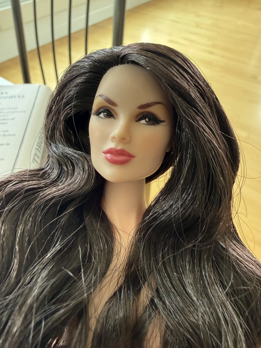 Carol Roth tweet media