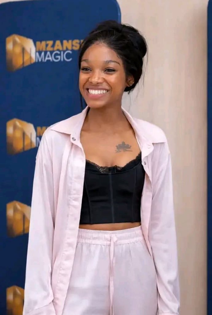 Twinkkle tweet media