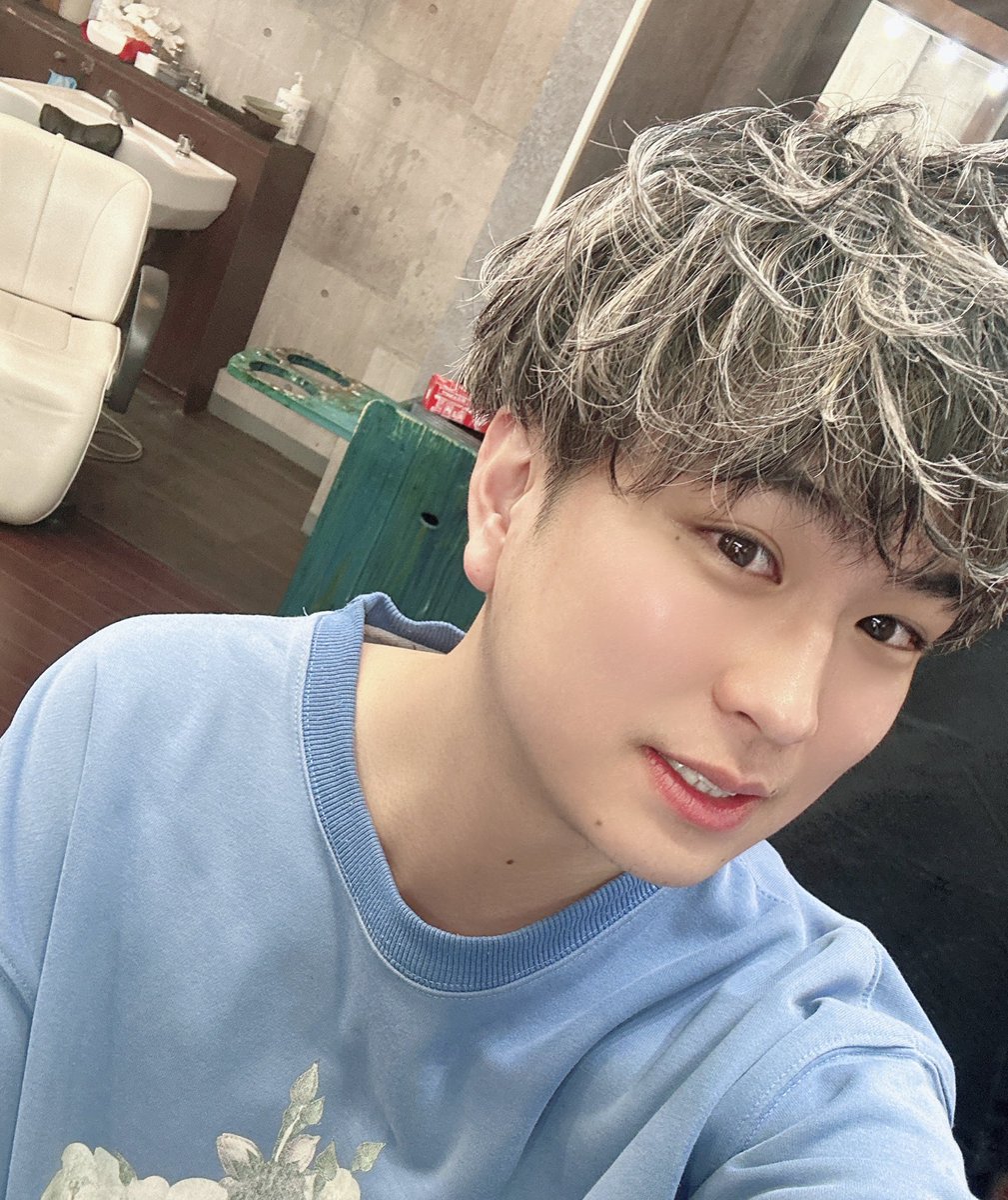 はとひかう tweet media