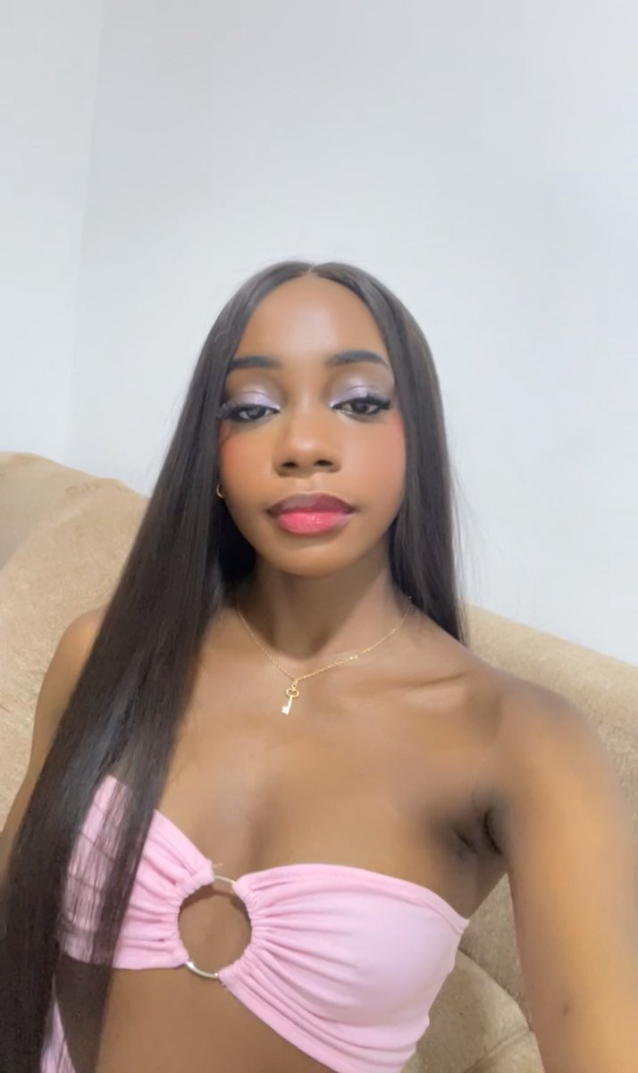 Oluwamuolamide💋 tweet media