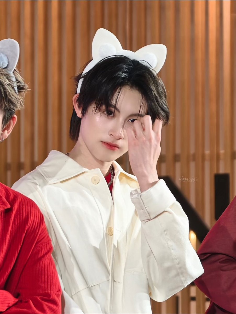 20PASTSIX ◡̈ tweet media