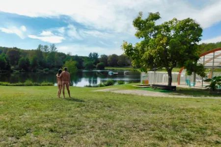 Nick & Lins tweet media