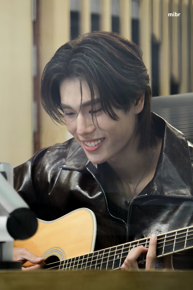 mibearry tweet media