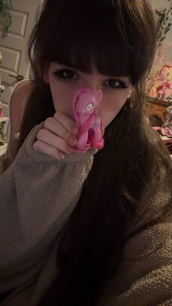 mimi 𝜗ৎ tweet media