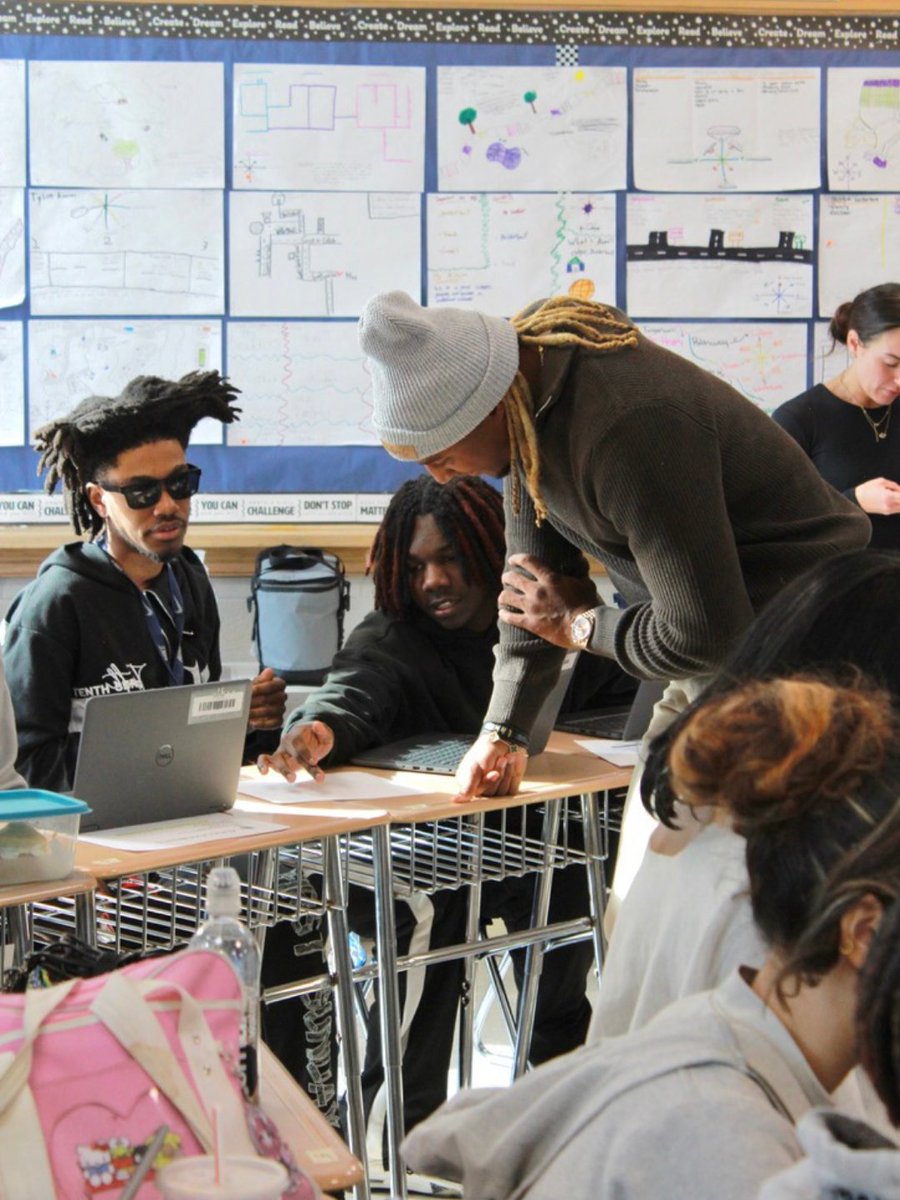 jreidindeed's tweet image. February Fully Charged in Kansas City ⚡️
Our students had the opportunity this week to work with Justin, ask questions, and test their knowledge on the code they’ve been learning! 💻

#jreidindeed #techeducation #fullycharged #fullychargedkc #youthempowerment