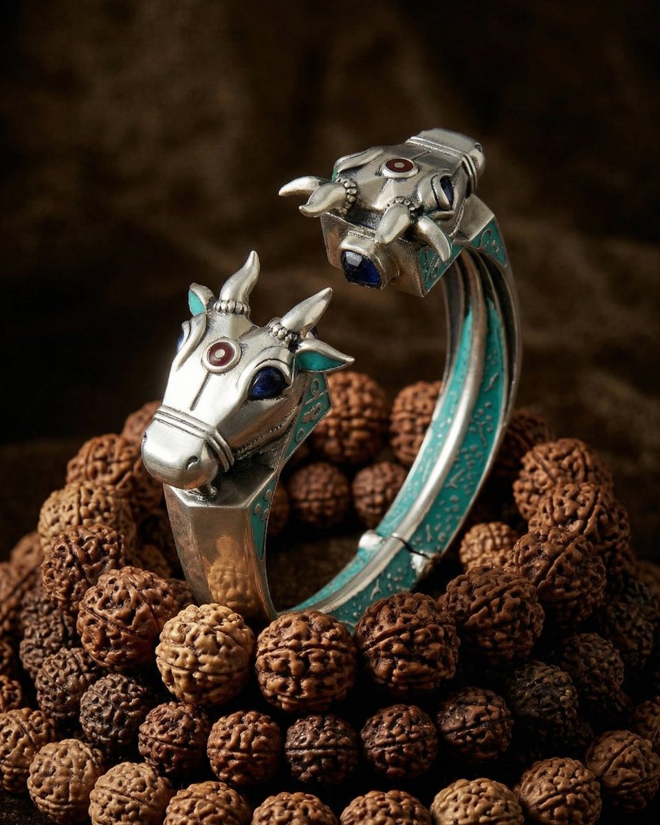 TribeByAmrapali's tweet image. Sacred in spirit, striking in form. Nandi-inspired pieces that carry the energy of unwavering devotion. 

tribeamrapali.com/shiva?custom=1

#TribeAmrapali #everydayjewelry #silverjewellery #silver925 #gemstonejewellery
