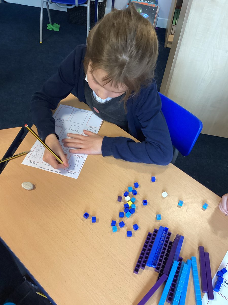 StHildasBury's tweet photo. #year1 Today we made numbers using dienes and discussed what one more and one less looked like. We made it, drew it and recorded the numeral. #maths #deeperunderstanding https://t.co/v6m9lFkaD2