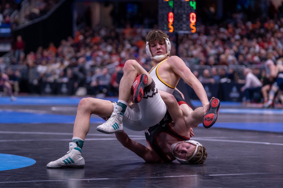 Wyoming Cowboy Wrestling tweet media