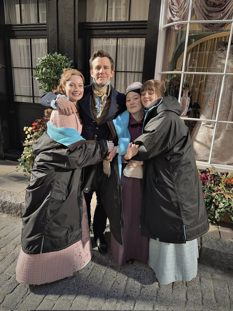 best of luke thompson tweet media