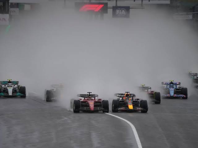 ¹⁶³³ tweet media