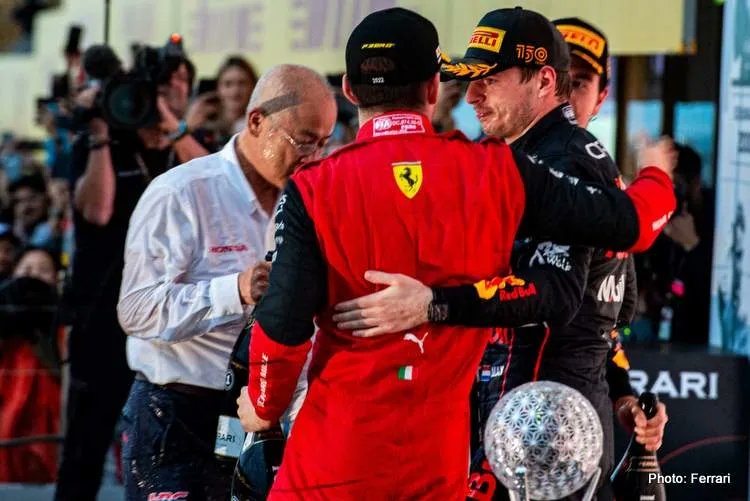 ¹⁶³³ tweet media