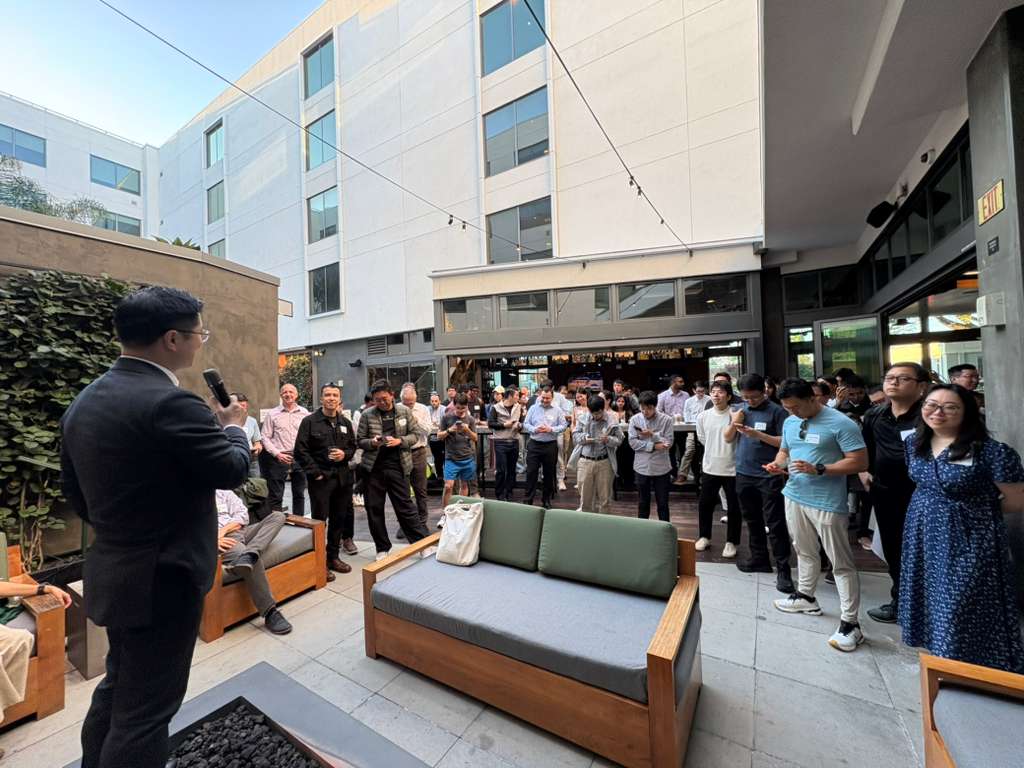 500 Global tweet media