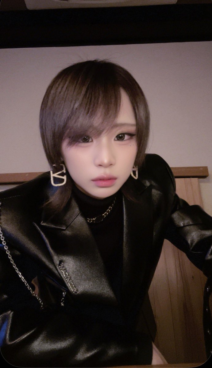 2ha2ru's tweet photo. 髪染めたよ https://t.co/gc4EDOC3jw
