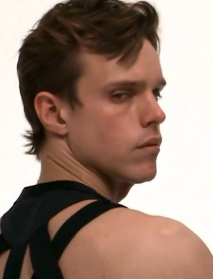 между нами колдунами tweet media