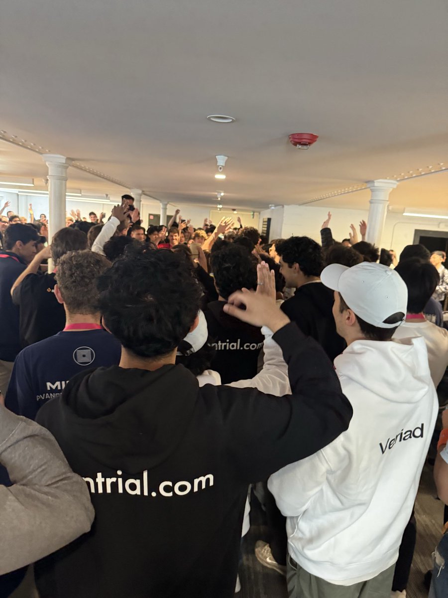 Vivian Midha Shen tweet media