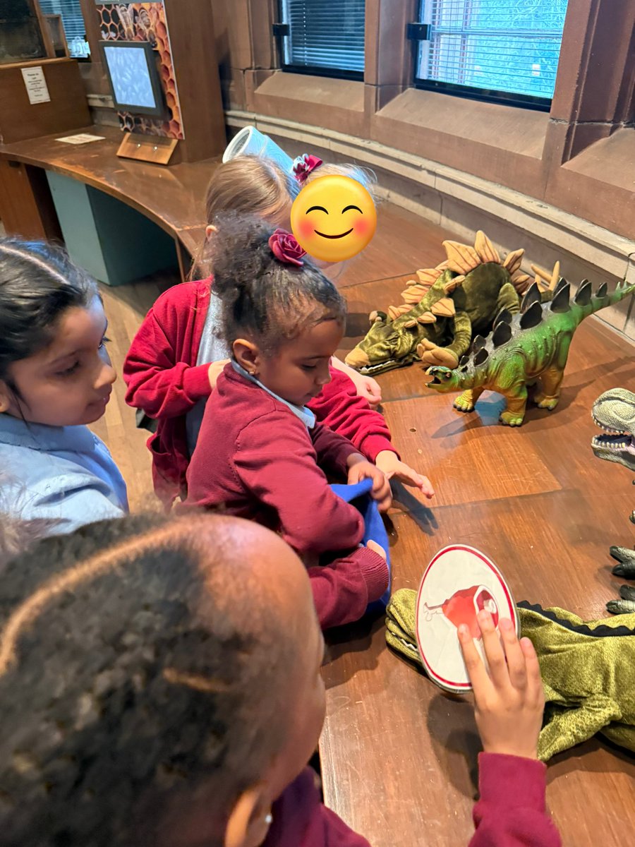 Mrs Nelson 👩‍🏫🍎 tweet media