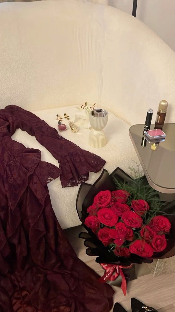 سالي tweet media