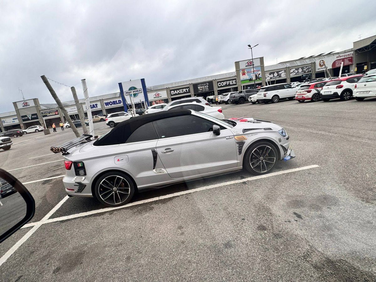 King Teezy tweet media