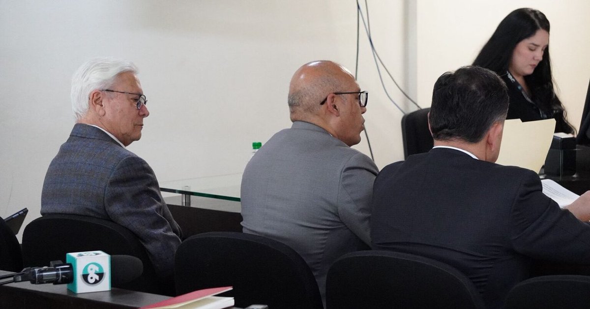 Azucena Uresti tweet media