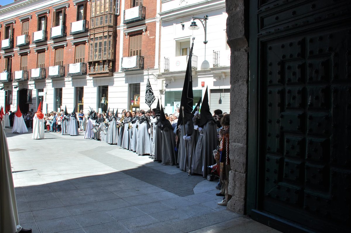 SietePalabrasVA's tweet photo. Queremos informar, que el acompañamiento musical para nuestras salidas procesionales en esta Semana Santa de 2026, lo realizarán: nuestros Hermanos de Honor, la Banda Sinfónica de Arroyo @BandaSinfArroyo  y la Agrupación Musical "Santísimo Cristo del Perdón", de @sagradapasion https://t.co/lq2zLIr3sW