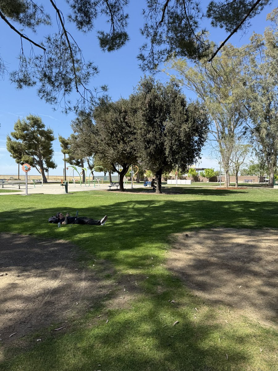 Howling Giant tweet media