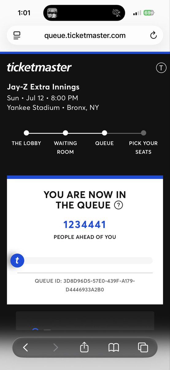 tash4lyfe1's tweet photo. @Ticketmaster please explain to me why I joined the waiting room at 12:30pm and there are 1.2 million people in front of me and I called my friend and he joined the waiting room after me at 12:35 and he 35,000 in front of him? @TMFanSupport I’m laughing bc crying doesn’t help but please explain!!!!