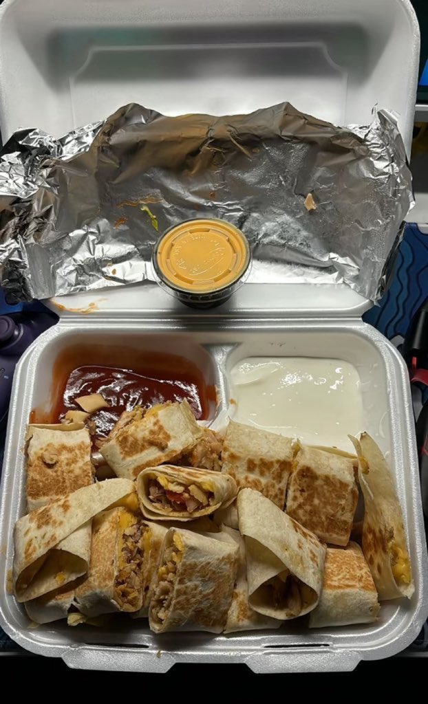 ✨⋰Ẍ⋱ 🇸🇾شركَسيّة✨ tweet media