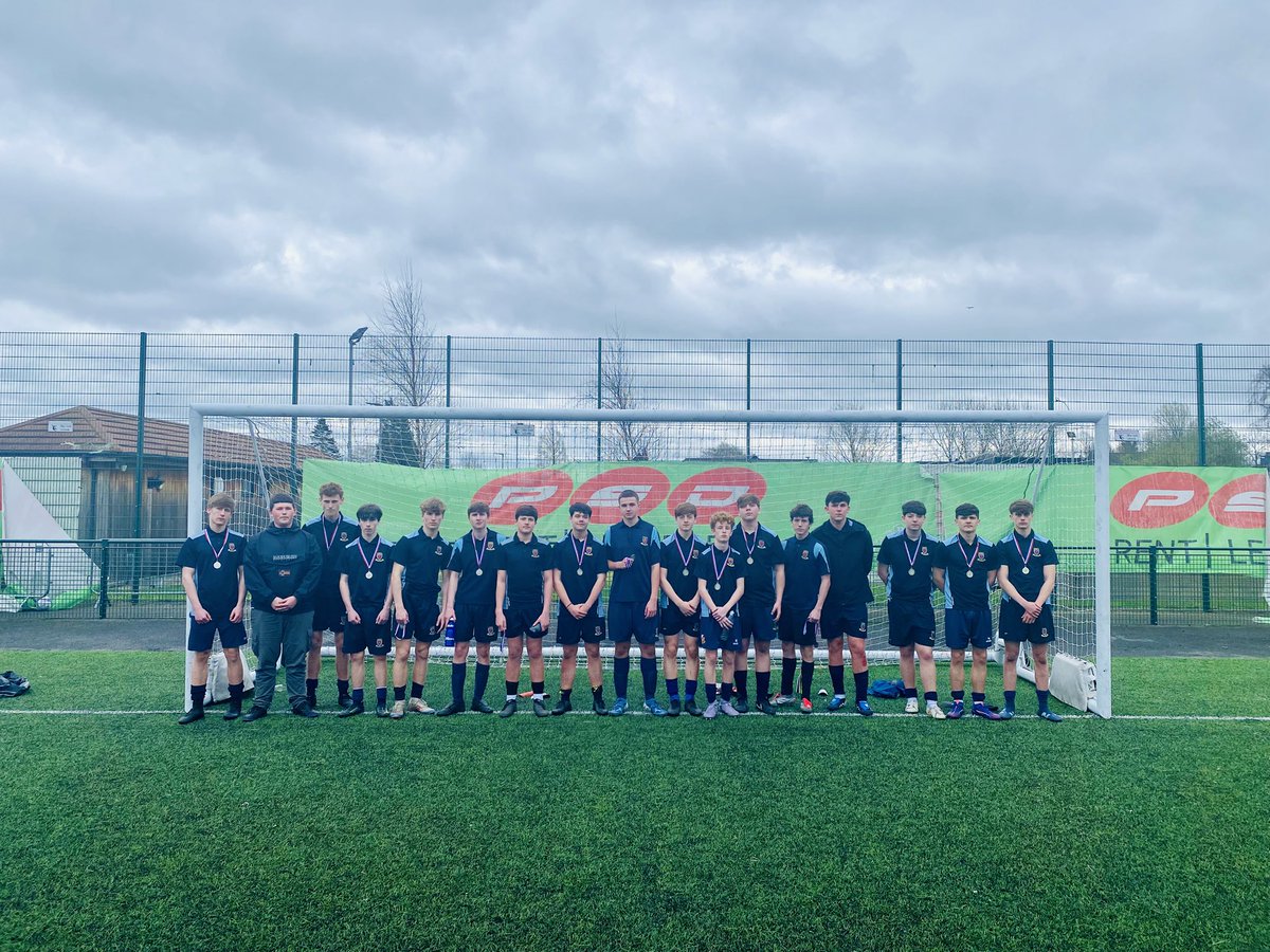 ⭐️ DE LA SALLE PE ⭐️ tweet media