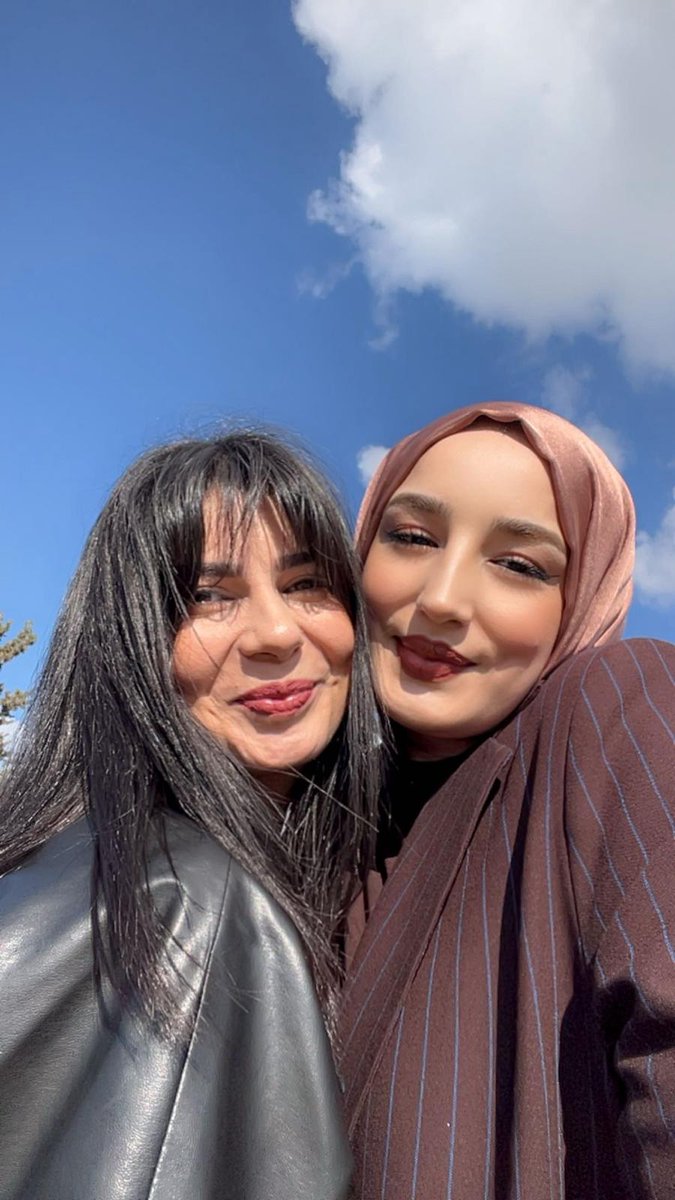 slmaky4's tweet photo. Eskimeden,eksilmeden daima yan yana..💙
@Sevdaks33 https://t.co/19bQfO4Z6P
