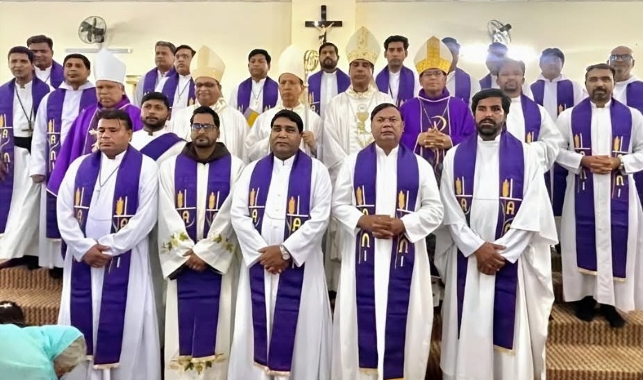 Clive Jacob Joseph Gill کلائیو جیکب جوزف گل۔ tweet media