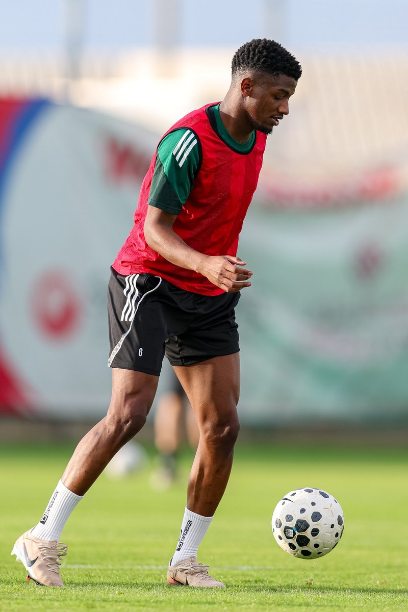 نادي الشارقة لكرة القدم tweet media