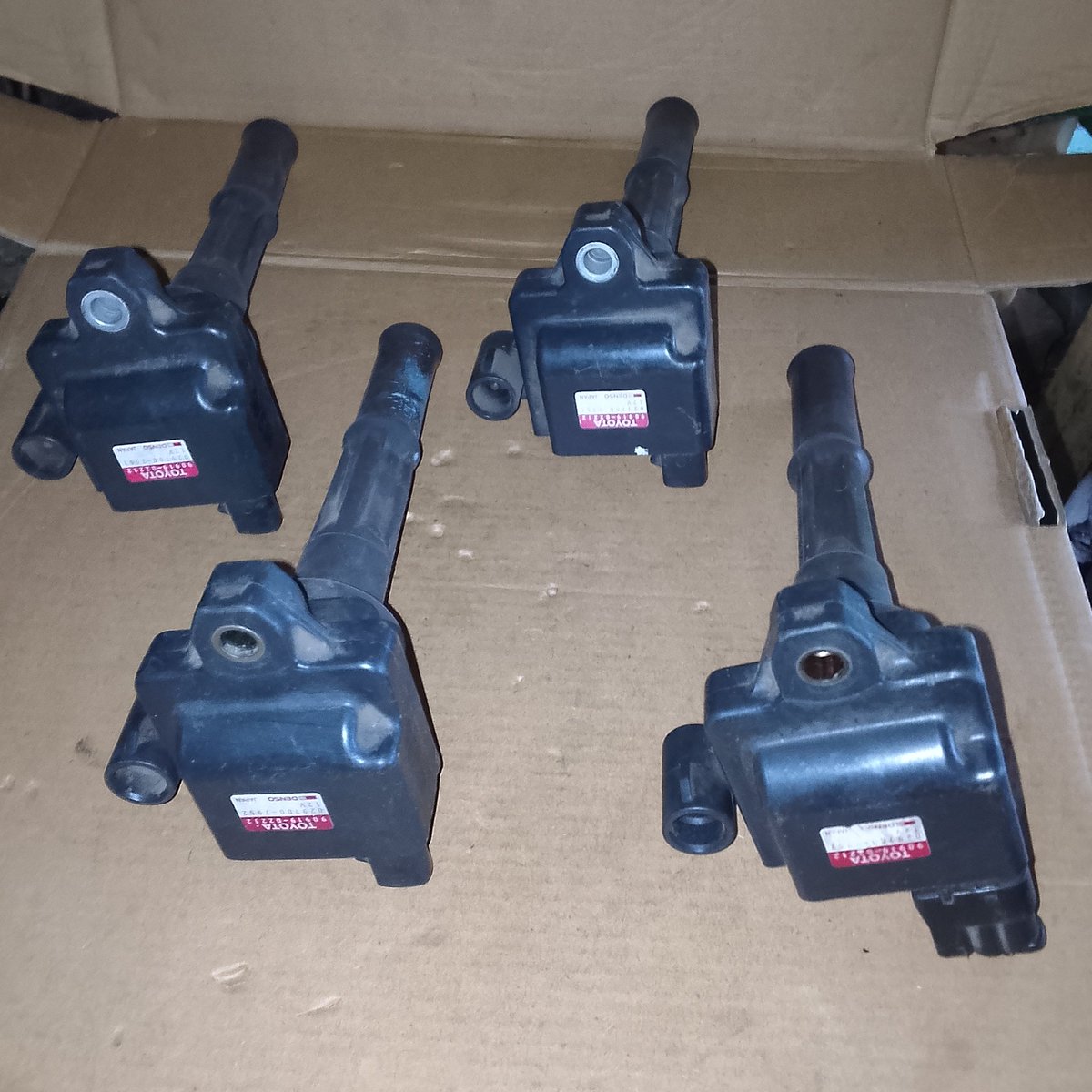 MarkGreenAuto's tweet photo. Selling a full set of OEM-style ignition coils for Toyota 5VZ-FE 3.4L V6.

Fits Toyota Hilux / Land Cruiser Prado, Tacoma, 4Runner, Tundra.

Price: 3500 Ksh each
Call or Whatsapp +254 0793835969

#Toyota #5VZFE #Tacoma #4Runner #Tundra #ToyotaParts #ForSale https://t.co/iOL6pv1gBT
