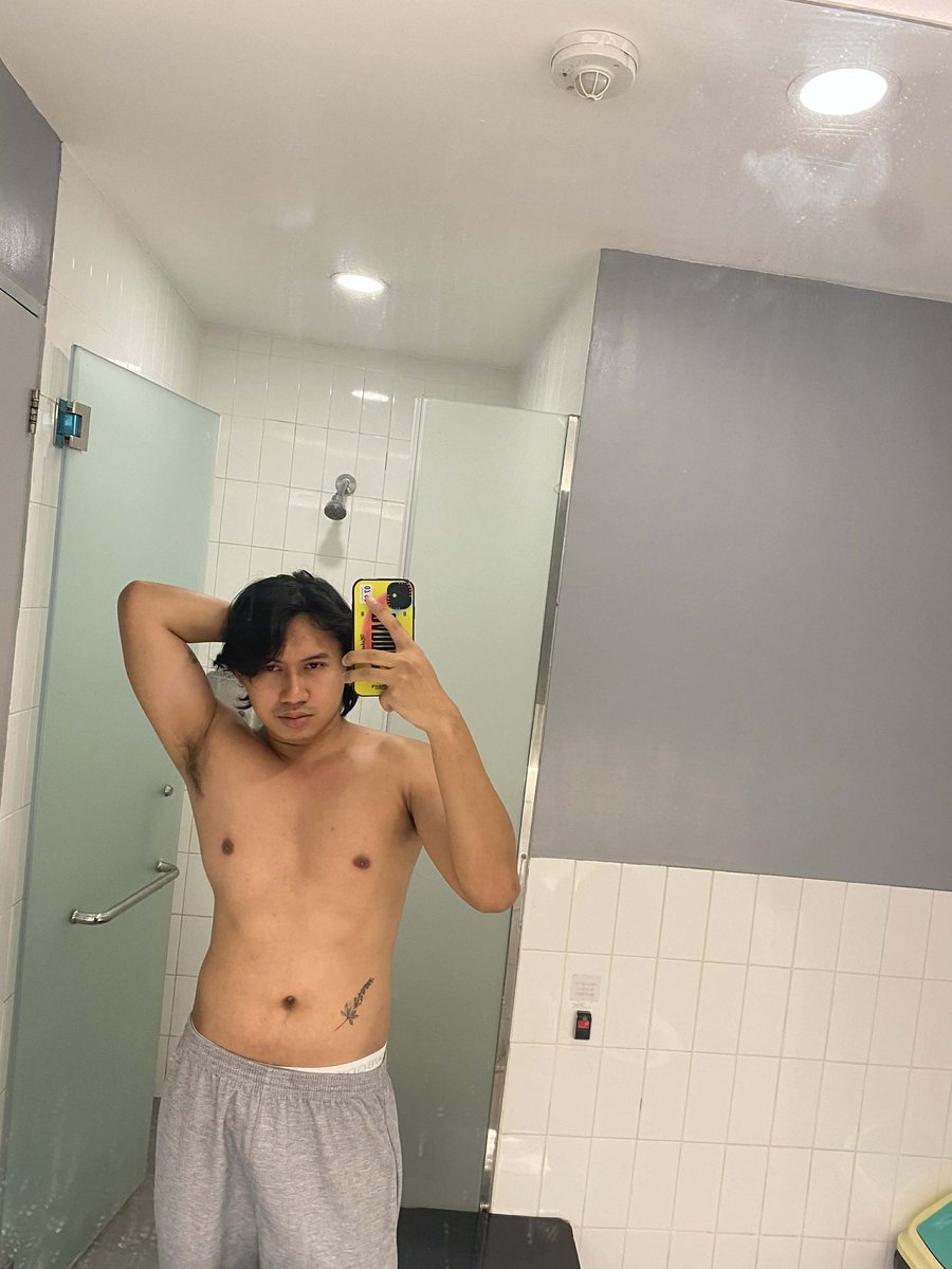 sephpyyy's tweet photo. gym pics?
#gymbud https://t.co/WpMbzFJstu