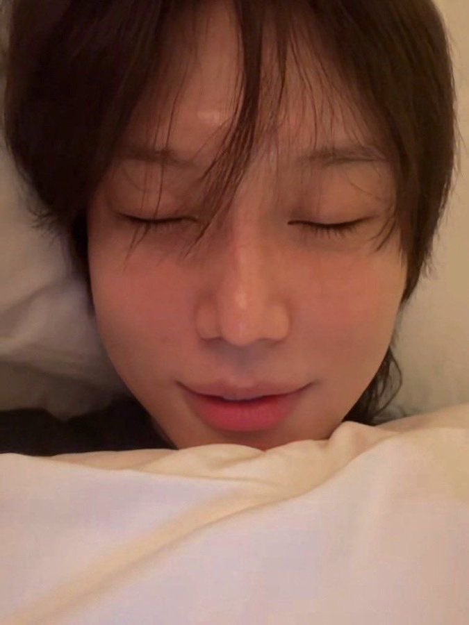 코네탬 tweet media