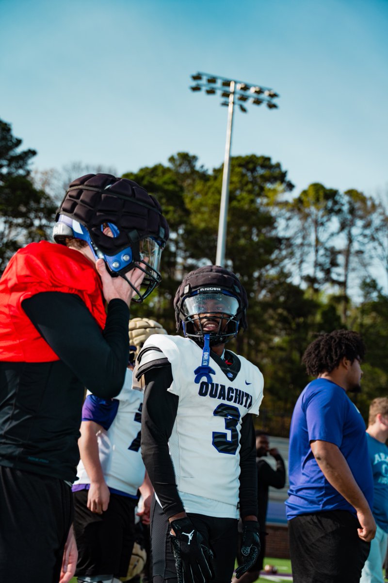 OuachitaFB's tweet photo. Daily deposits.

#FinishEmpty l #D2FB https://t.co/c2z5rBL1xj