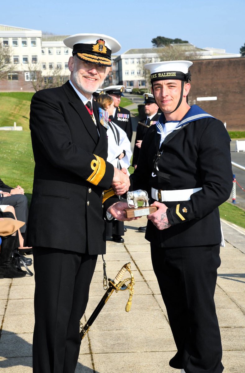 RN_engineers's tweet image. HMS Raleigh welcomed Rear Adm. McCarthy for Nelson 25/30’s Passing Out Parade ⚓️ Recruits earned epaulettes after tough training, with awards presented and a touch of engineering flair 🔧 Families shared in the pride as they joined the Royal Navy. #AwEsome