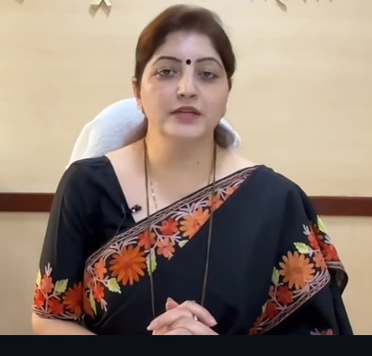 jeetusp's tweet photo. Hello @grok ये महिला कौन है 
बहुत वायरल हो रही है https://t.co/NuN95tqodj
