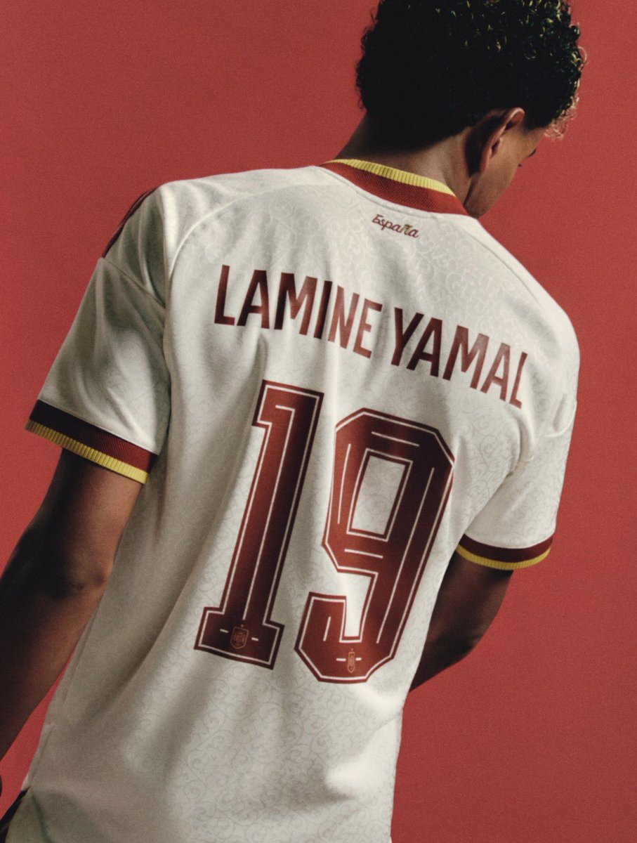 🚨💣 𝐂𝐎𝐍𝐂𝐎𝐔𝐑𝐒 🇪🇸

Le nouveau maillot de l’Espagne 🇪🇸 pour la Coupe du Monde 2026 est enfin disponible 🏆

Avec <a href="/365jersey/">365Jersey | -20% avec le code "365X20"</a>, on vous propose de le remporter 🔥

•Mentionne 1 ami 👇
•RT ce tweet 🔄
•Follow <a href="/GioYamal_19/">Gio Yamal 🇪🇸</a> &amp; <a href="/365jersey/">365Jersey | -20% avec le code "365X20"</a> ✅

Tirage dans 1 semaine ⏳