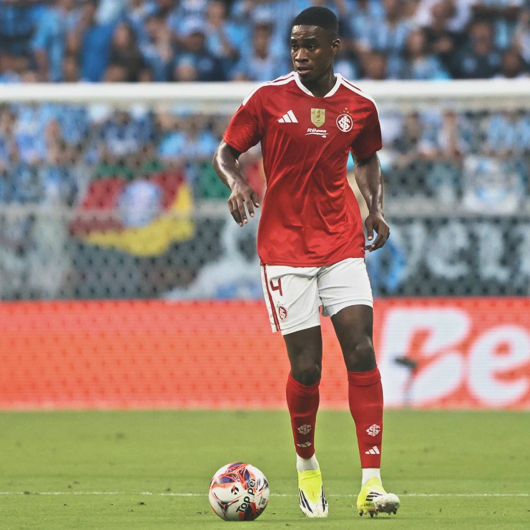 R10 Score tweet media