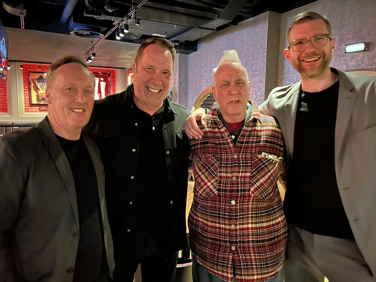 Trevor Smith tweet media